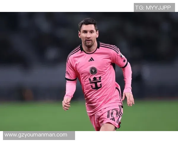 梅西、C罗与哈兰德:现役三大足球巨星争霸赛的背后故事与未来走势