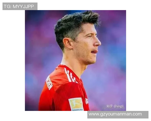 足球明星迎春贺岁全新头像展示球场风采与新春祝福